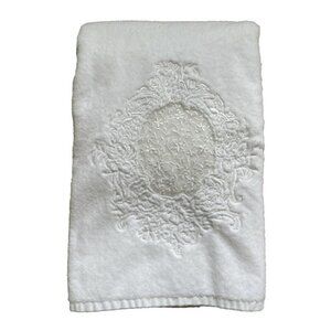 Vintage Westpoint Stevens Grand Patrician White‎ Embroidered Lace Bath Towel